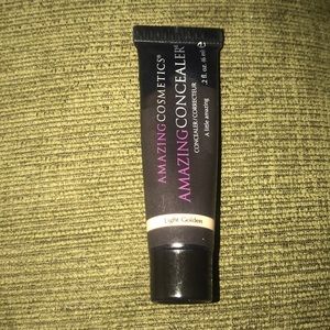 NWT amazing cosmetics concealer in light golden